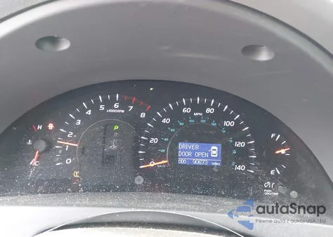 2011 Toyota Camry Xle z USA, uszkodzony, nr VIN 4T4BF3EK1BR148173